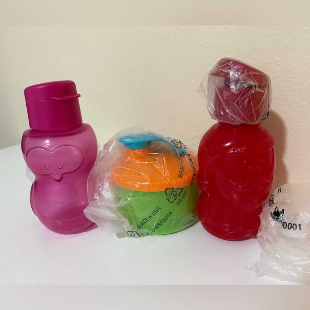 New bundle 3 Tupperware container 1,Formula Dispenser ,2 Eco WaterBottles 12 oz